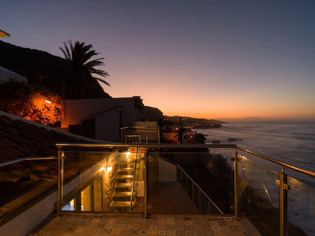La terraza del altillo de noche